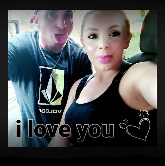 Meet your Posher, Courtney - Picture 1 of 1